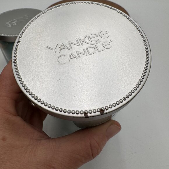 Yankee Candle Catching Rays 7oz Single Wick set of two 2 7oz and 12 oz lit one - Picture 10 of 16